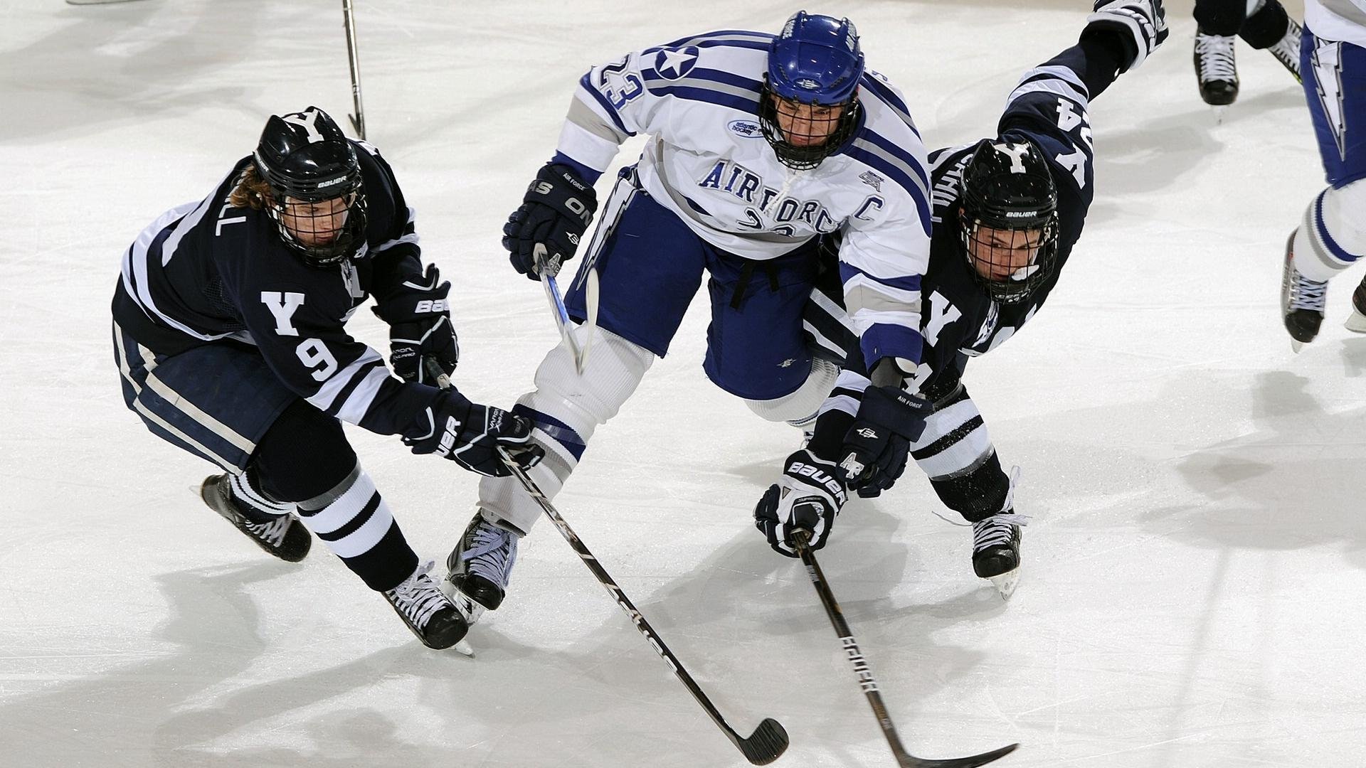 穆古鲁扎焦点对战，哈登与40激战RNG分钟，领先优势明显胜负难料！全场沸腾不已