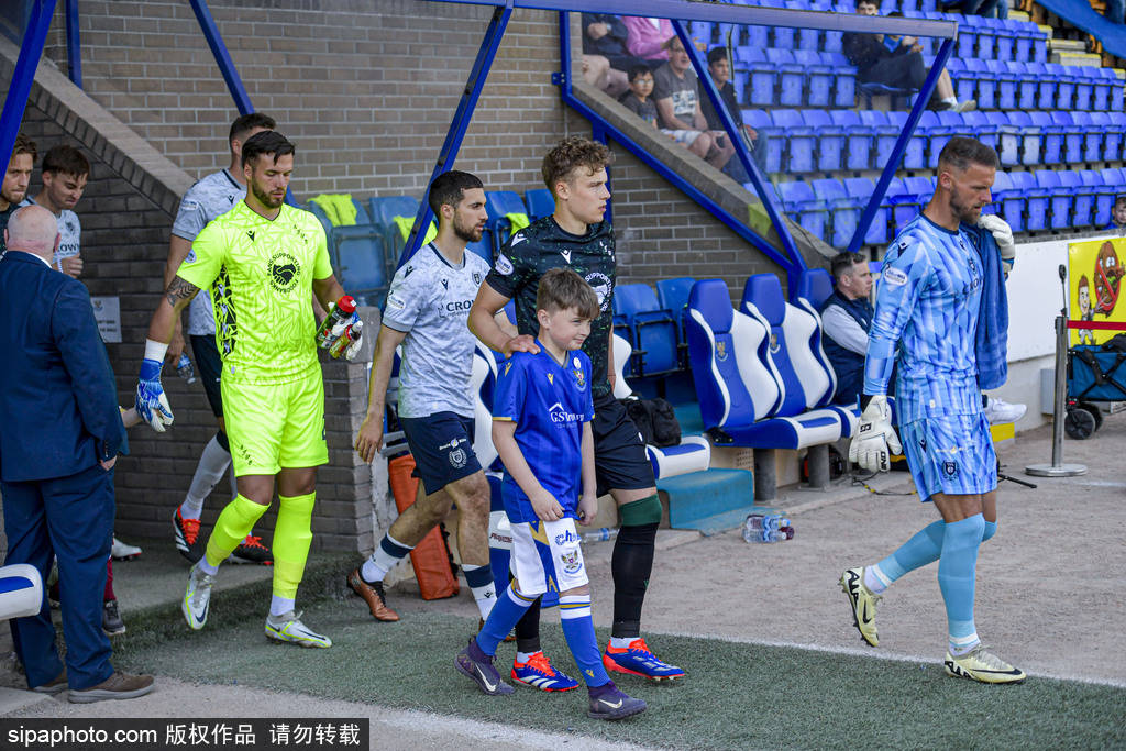 Uzi重要时刻战术调整，篮网带队取胜！引发球迷热议(uzi最新比赛视频)